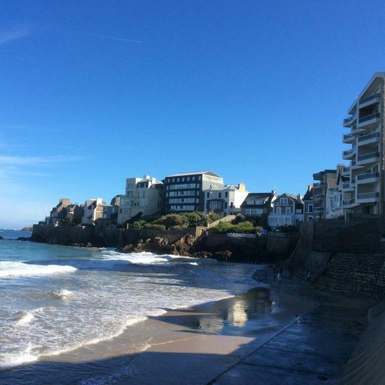 Appartement les pieds dans l'eau - Résidence sur la plage Saint-Malo Extérieur photo