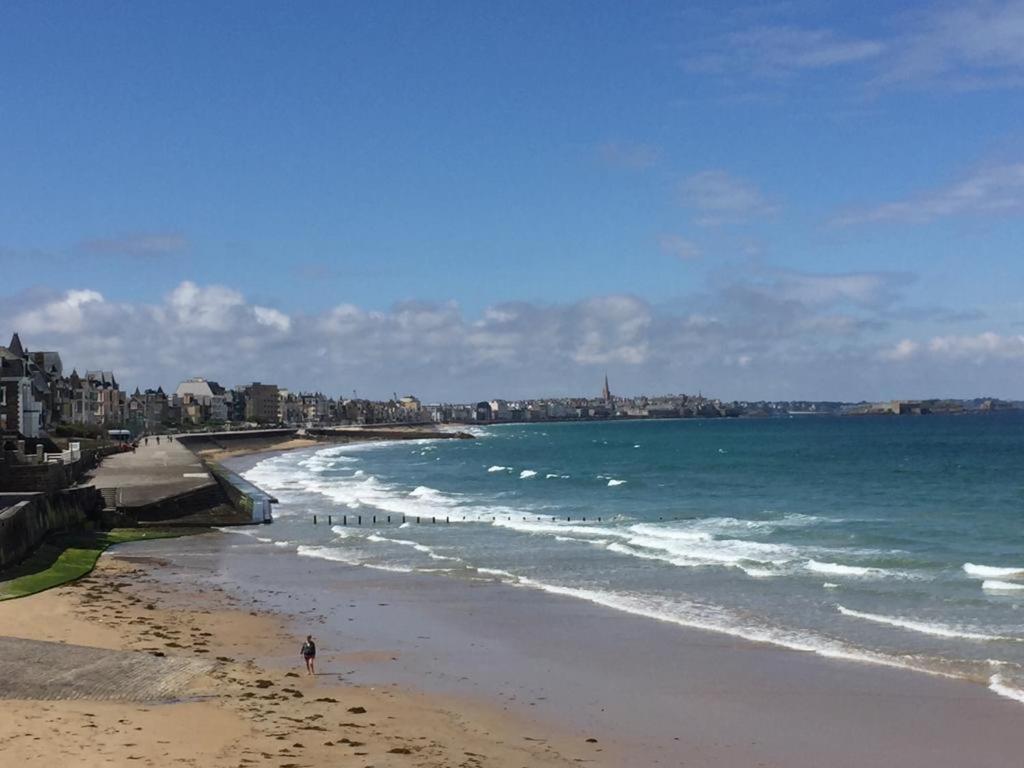 Appartement les pieds dans l'eau - Résidence sur la plage Saint-Malo Extérieur photo