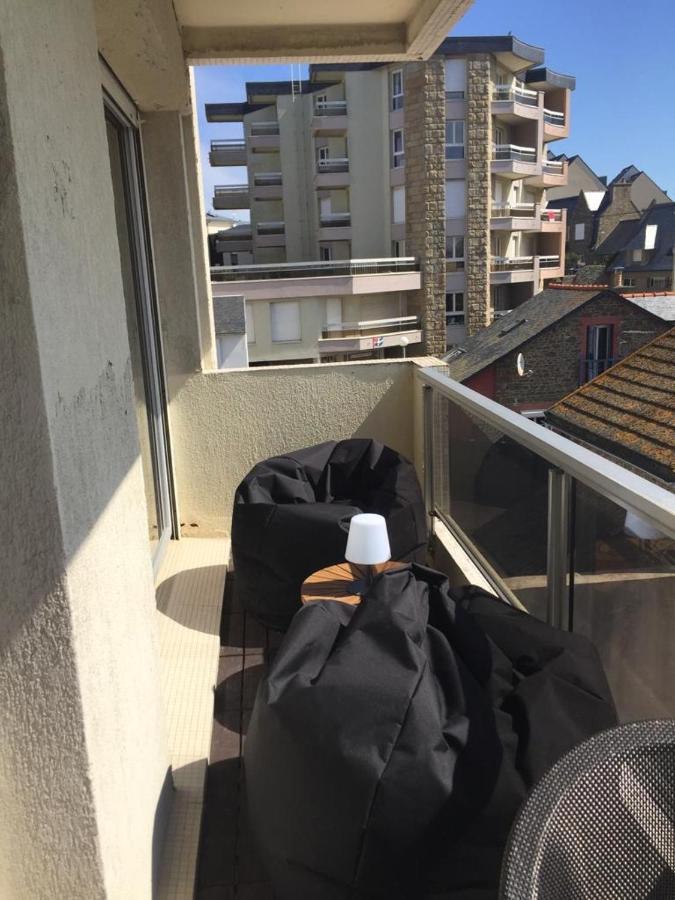 Appartement les pieds dans l'eau - Résidence sur la plage Saint-Malo Extérieur photo